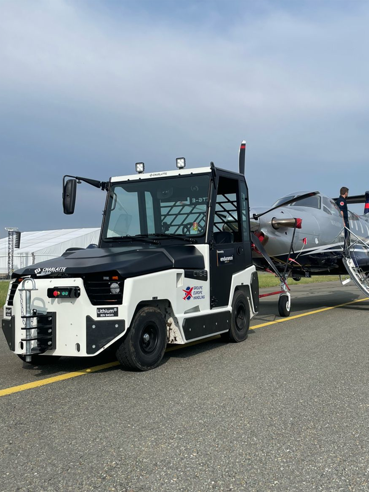 CT6-E Electric Cargo Tractor view 2