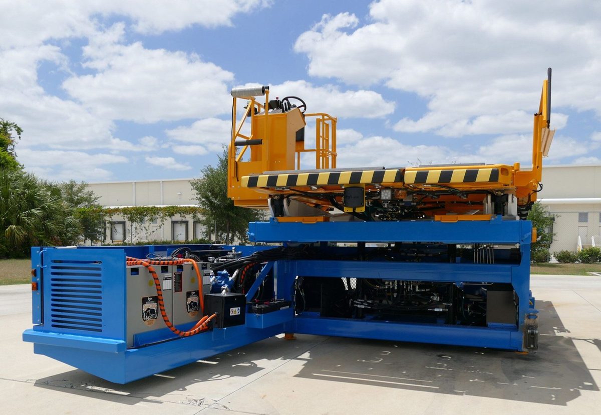 Commander 15i-E Electric Cargo Loader (eBL)