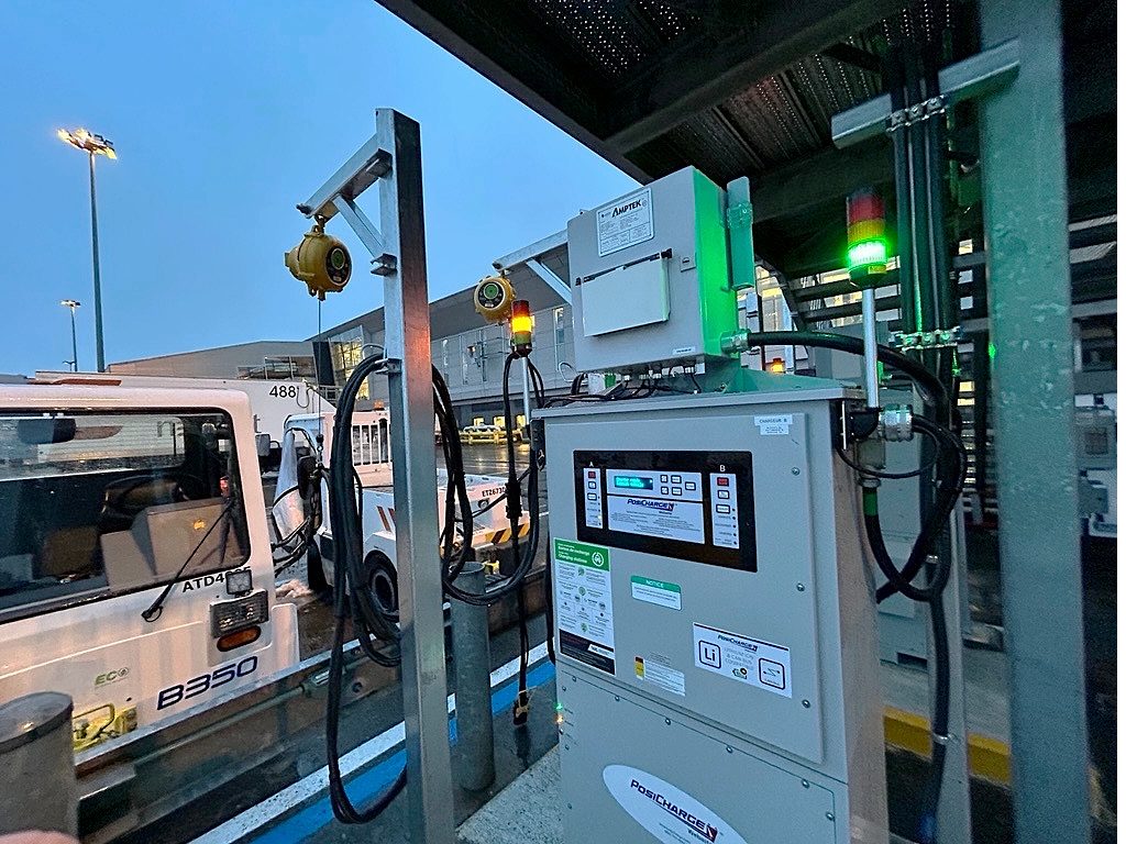 AmpTek PowerShare Electric Apron Energy Platform (ePCA / eGSE controller)